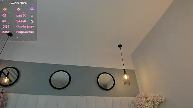 chelsea bolton  online show from February 10, 2026, 1:04 pm