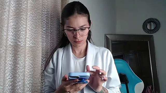 Aleska Miami online show from September 17, 2025, 1:46 pm