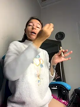 Aleska Miami online show from October 14, 2025, 1:56 pm