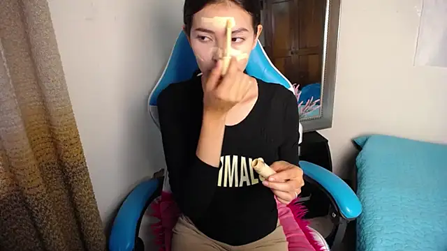 Aleska Miami online show from October 28, 2025, 7:05 pm