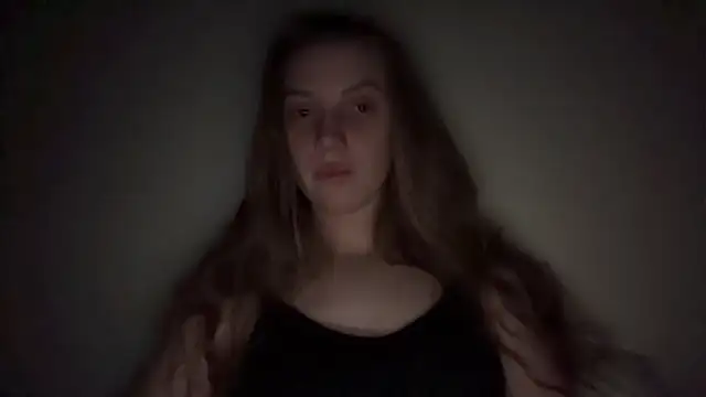 Snapshot of Ella-82 chatting on February 28, 2025, 2:53 am Ella-82 online show from February 28, 2025, 2:53 am