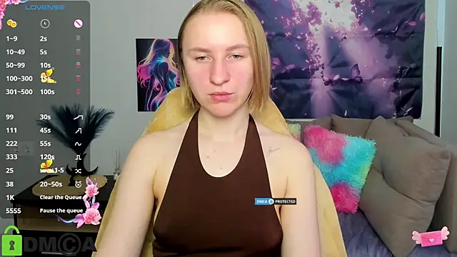 Snapshot of BeautyBlondy chatting on May 7, 2026, 12:32 pm BeautyBlondy online show from May 7, 2026, 12:32 pm