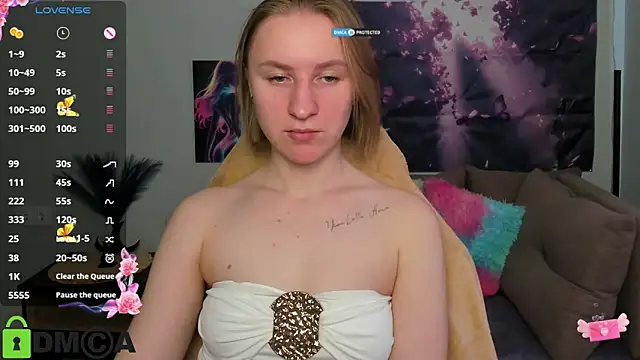 Snapshot of BeautyBlondy chatting on May 8, 2026, 12:21 pm BeautyBlondy online show from May 8, 2026, 12:21 pm