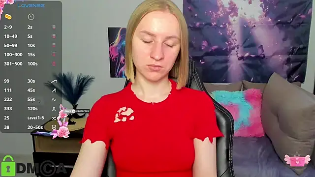 Snapshot of BeautyBlondy chatting on May 21, 2026, 12:23 pm BeautyBlondy online show from May 21, 2026, 12:23 pm