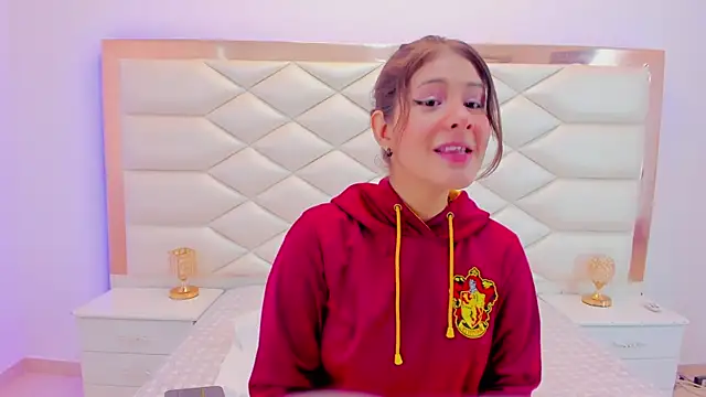 MiaQueen021 online show from January 25, 2025, 12:16 pm