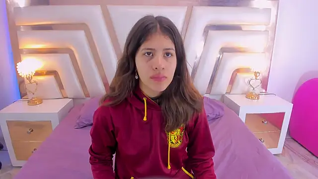 MiaQueen021 online show from March 15, 2025, 12:24 pm