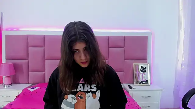 MiaQueen021 online show from March 17, 2025, 8:09 pm