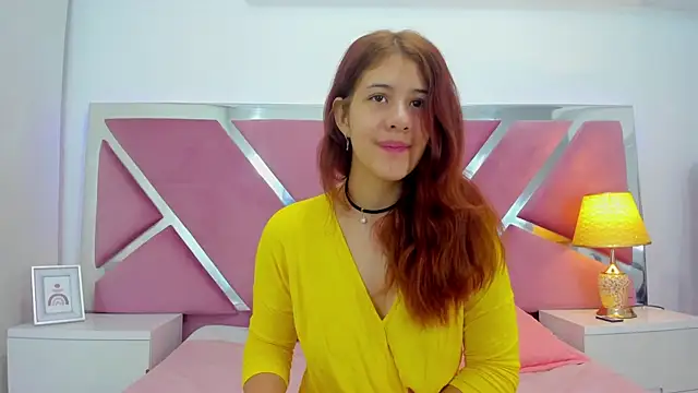 MiaQueen021 online show from November 12, 2025, 12:49 pm