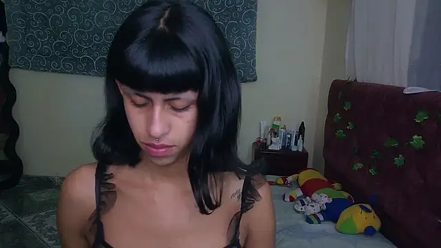 boysLittle online show from June 4, 2026, 2:17 am
