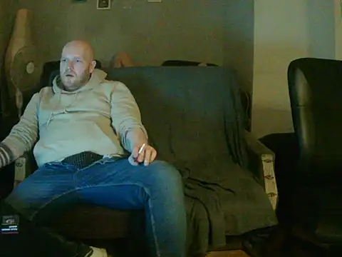 Snapshot of GaySexxPL chatting on April 12, 2026, 8:52 am GaySexxPL online show from April 12, 2026, 8:52 am