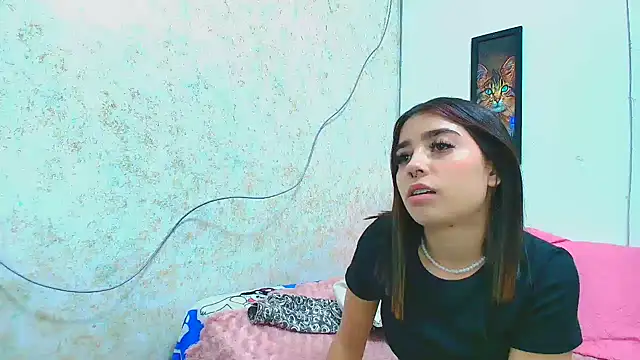 Rousse violett online show from March 22, 2025, 8:26 pm