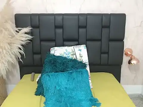 Snapshot of RAICHELLCOOPER1 chatting on January 11, 2025, 12:55 am RAICHELLCOOPER1 online show from January 11, 2025, 12:55 am