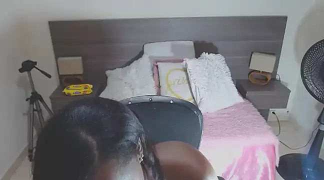 Snapshot of RAICHELLCOOPER1 chatting on January 27, 2025, 11:11 pm RAICHELLCOOPER1 online show from January 27, 2025, 11:11 pm