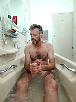 itsmeyes69 online show from February 19, 2025, 9:17 am