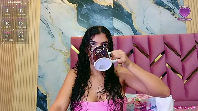 hotiergirl online show from July 28, 2026, 11:50 am