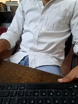 Snapshot of braveman999 chatting on April 8, 2026, 8:58 am braveman999 online show from April 8, 2026, 8:58 am