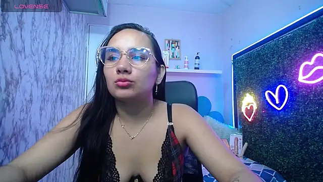 Snapshot of Maylin_horny19 chatting on May 3, 2026, 7:09 pm Maylin horny19 online show from May 3, 2026, 7:09 pm