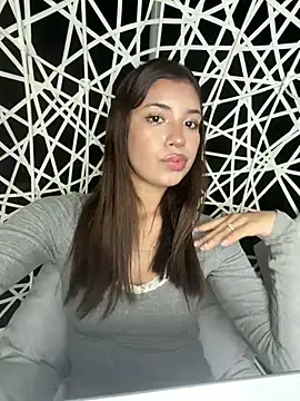 Selesumii online show from April 14, 2026, 11:33 pm