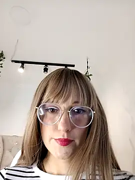 Snapshot of SussanHottye1_ chatting on January 17, 2025, 10:44 am SussanHottye1 online show from January 17, 2025, 10:44 am