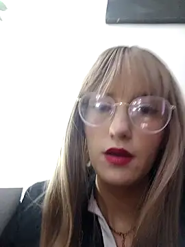 Snapshot of SussanHottye1_ chatting on January 20, 2025, 10:40 am SussanHottye1 online show from January 20, 2025, 10:40 am