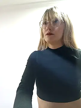 Snapshot of SussanHottye1_ chatting on January 28, 2025, 10:23 am SussanHottye1 online show from January 28, 2025, 10:23 am