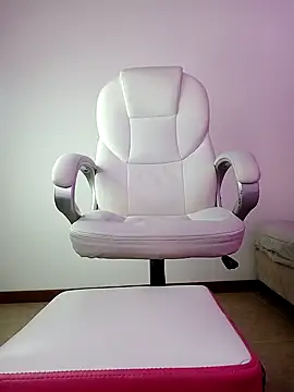 Snapshot of SussanHottye1_ chatting on January 28, 2025, 1:27 pm SussanHottye1 online show from January 28, 2025, 1:27 pm