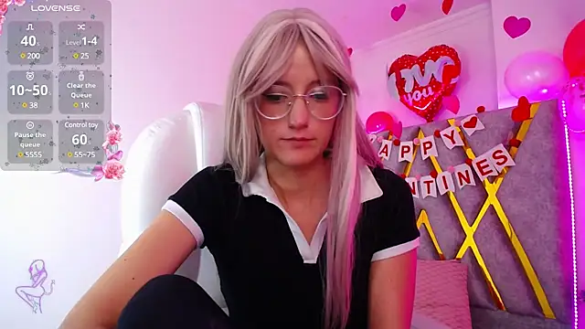 Snapshot of SussanHottye1_ chatting on February 11, 2025, 4:02 pm SussanHottye1 online show from February 11, 2025, 4:02 pm