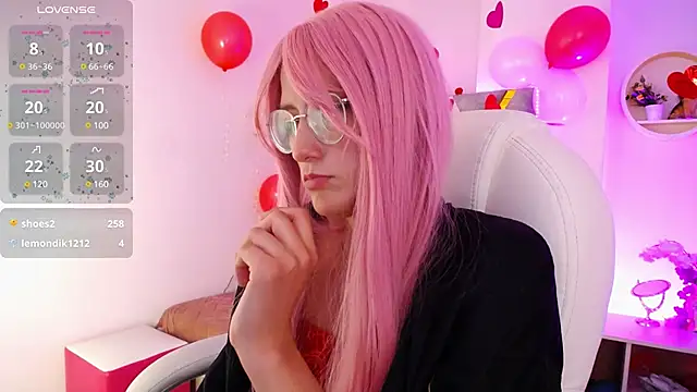 Snapshot of SussanHottye1_ chatting on February 21, 2025, 4:26 pm SussanHottye1 online show from February 21, 2025, 4:26 pm