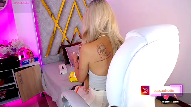 Snapshot of SussanHottye1_ chatting on October 6, 2025, 10:56 am SussanHottye1 online show from October 6, 2025, 10:56 am