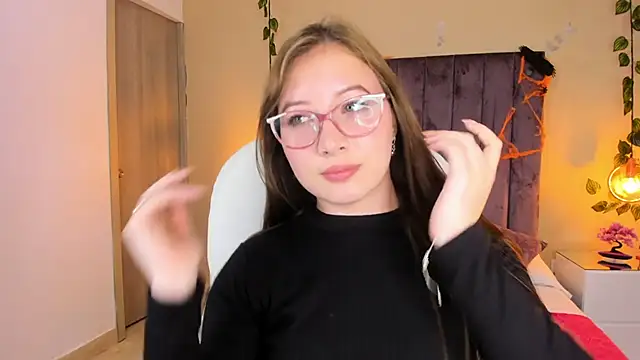 Dahlia Rousse online show from October 3, 2025, 11:24 pm