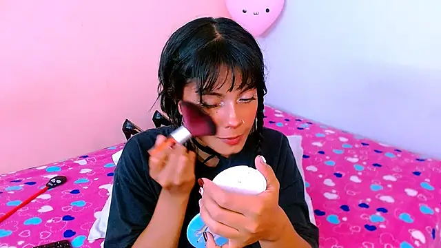 Mattilda 18 online show from February 27, 2025, 7:47 pm