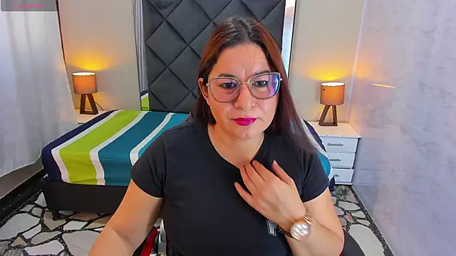 Snapshot of CamyMature chatting on January 22, 2025, 6:20 pm CamyMature online show from January 22, 2025, 6:20 pm