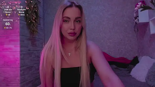 Mika Rayy online show from September 10, 2025, 6:52 pm