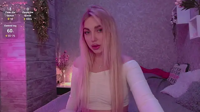 Mika Rayy online show from September 28, 2025, 5:40 pm