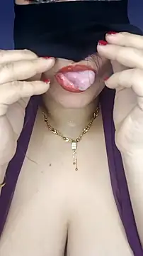 Snapshot of shosho500500 chatting on November 3, 2025, 9:38 pm shosho500500 online show from November 3, 2025, 9:38 pm