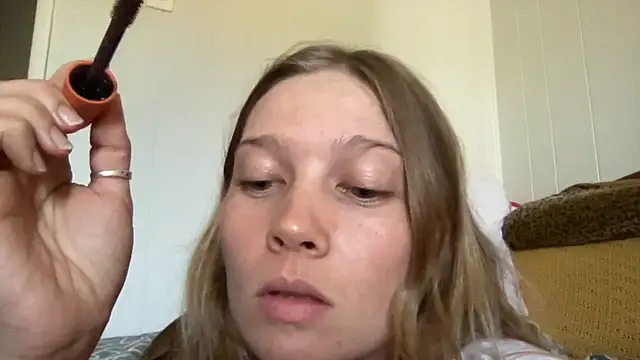 bbgirlfriend online show from April 24, 2026, 8:22 pm