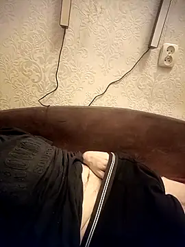 Lukas2204 online show from February 17, 2026, 10:27 pm