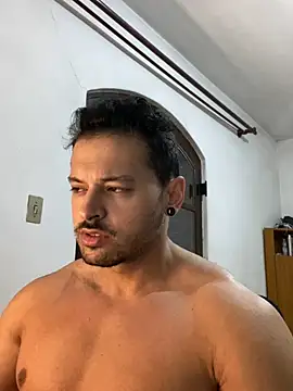 Snapshot of Lucasfit24 chatting on March 17, 2025, 12:04 pm Lucasfit24 online show from March 17, 2025, 12:04 pm