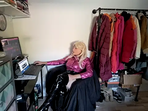 Snapshot of CDHannahSub chatting on July 23, 2026, 5:27 am CDHannahSub online show from July 23, 2026, 5:27 am