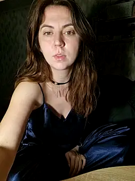 Melenka online show from December 18, 2025, 3:45 am