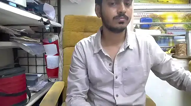 Snapshot of cute_modell chatting on March 22, 2025, 12:04 pm cute modell online show from March 22, 2025, 12:04 pm