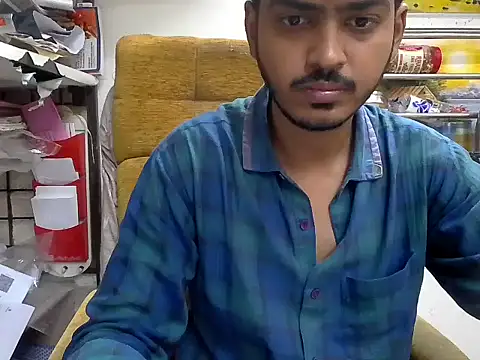 Snapshot of cute_modell chatting on September 19, 2025, 12:50 pm cute modell online show from September 19, 2025, 12:50 pm