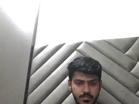 Snapshot of cute_modell chatting on December 3, 2025, 6:39 pm cute modell online show from December 3, 2025, 6:39 pm