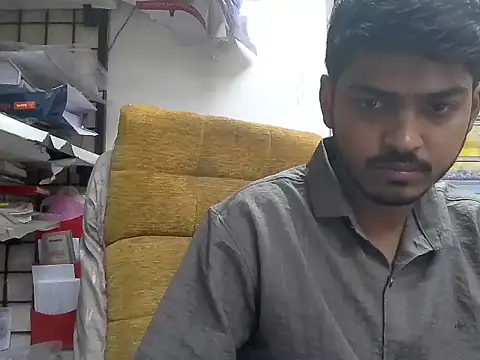 Snapshot of cute_modell chatting on December 20, 2025, 12:01 pm cute modell online show from December 20, 2025, 12:01 pm