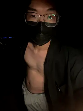 yfx468 online show from October 29, 2025, 4:42 pm