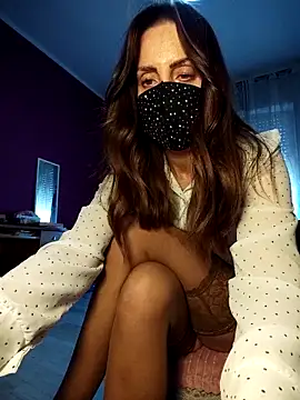 Akemi rossi online show from April 8, 2026, 11:43 am