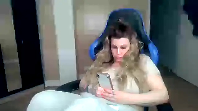 vanillachocduo online show from March 10, 2025, 1:43 pm