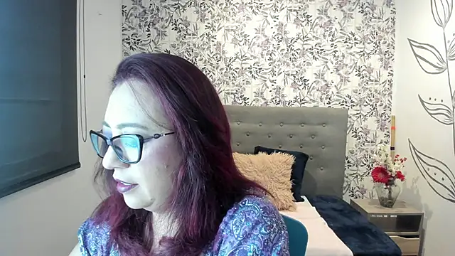 Victoria Adamns online show from March 6, 2025, 11:25 am