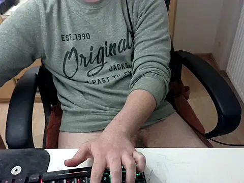 Snapshot of dirtykinkyslut chatting on January 10, 2025, 6:49 pm dirtykinkyslut online show from January 10, 2025, 6:49 pm