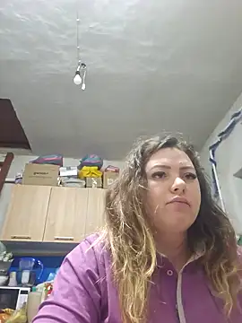 Snapshot of Jyleta chatting on January 10, 2025, 8:15 pm Jyleta online show from January 10, 2025, 8:15 pm